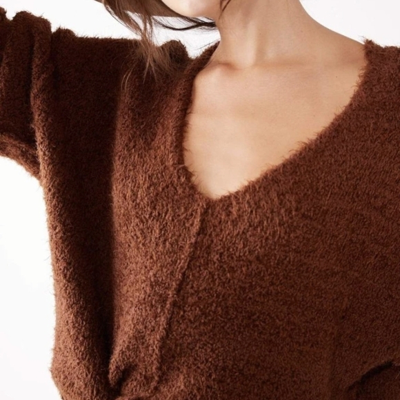 Free PEOPLE icing v neck pullover sweater knit - Picture 5 of 13